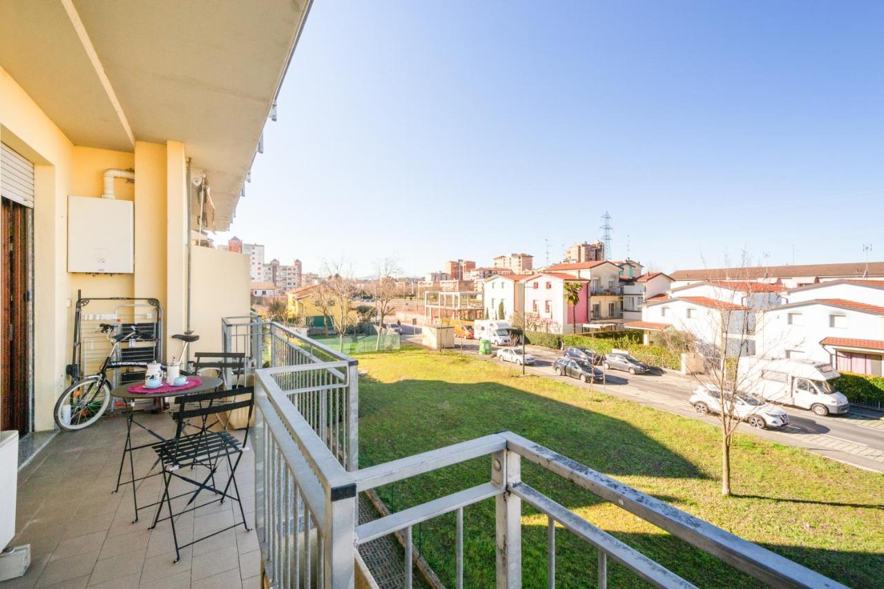 Parma Fiere Studio Con Parcheggio E Balcone Apartment Exterior photo