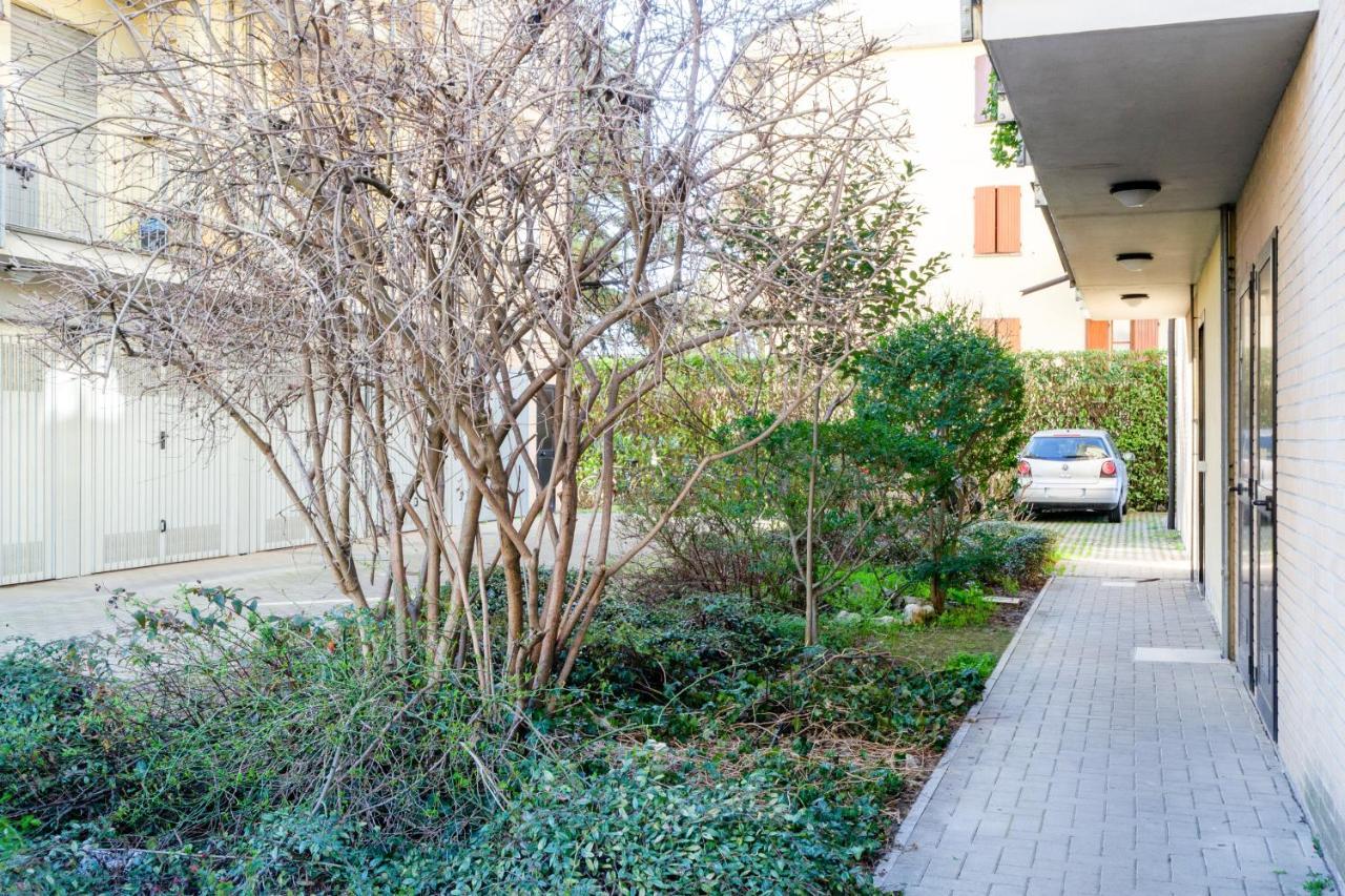 Parma Fiere Studio Con Parcheggio E Balcone Apartment Exterior photo